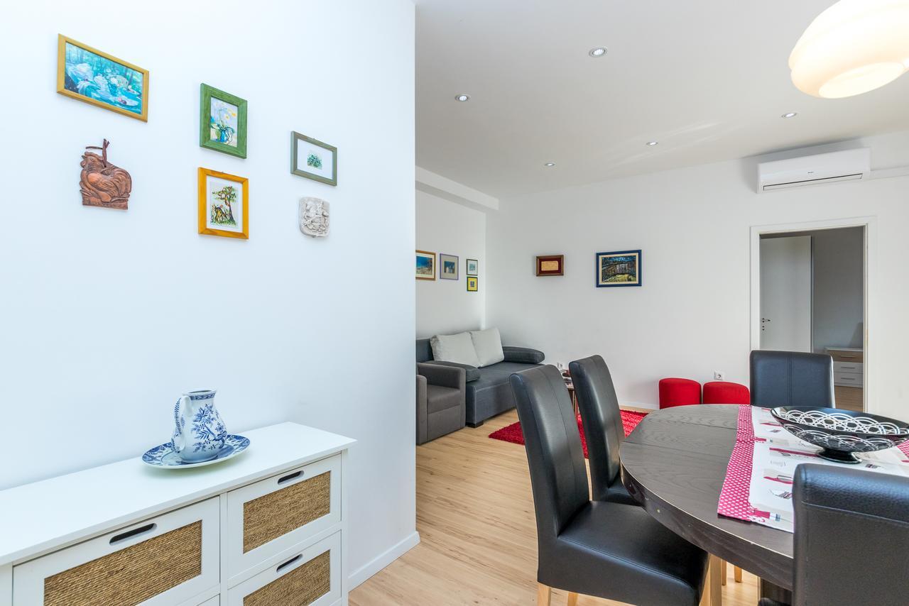 Meriko Apartment