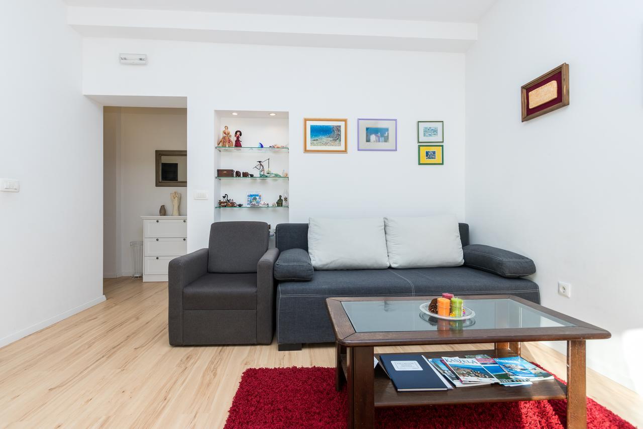 Meriko Apartment