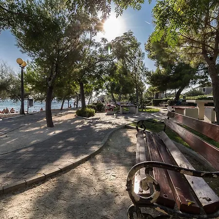 Apartmani Meriko Kastela Exterior photo