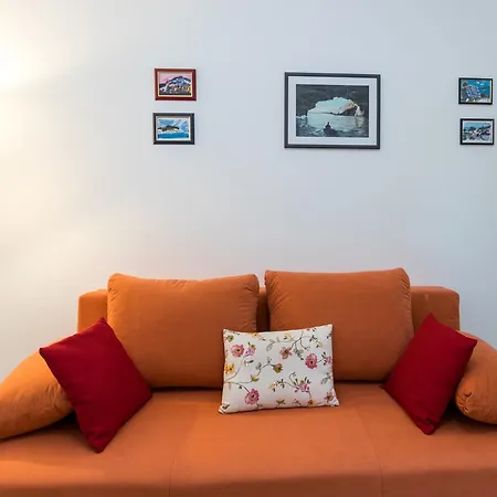 Apartmani Meriko Kastela Exterior photo