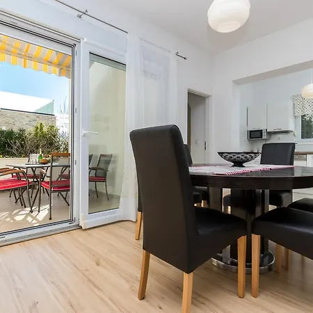 Apartmani Meriko Kastela Exterior photo